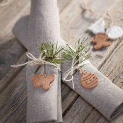 Udstikkere med pr�g  4 stk. juletr�, snemand, kagemand, kugle, H: 5 cm, hvid