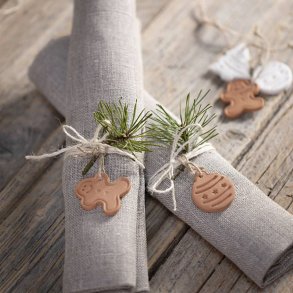 Udstikkere med pr�g  4 stk. juletr�, snemand, kagemand, kugle, H: 5 cm, hvid